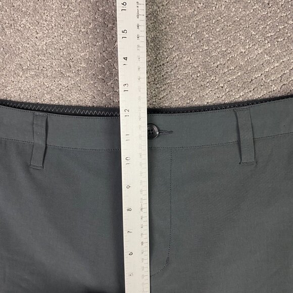 Vuori Aim Shorts Men's 36 Gray Lightweight Outdoor Golf Hiking Performance - Picture 9 of 12